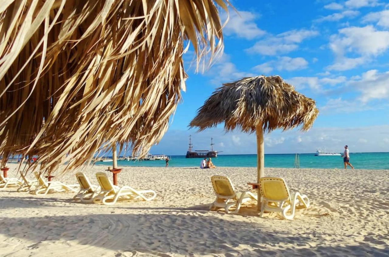 Sol Caribe Suites - Playa Los Corales - Beach Club, Wifi, Swimming Pool Punta Cana Esterno foto